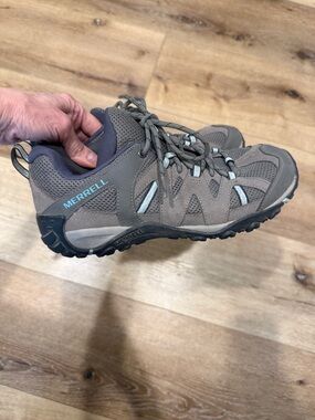 EUC Women’s Gray/Brown Trail Merrell Shoes